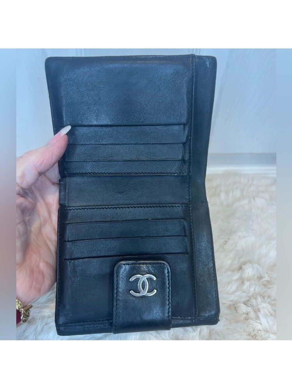 ❤️CHANEL PRECIOUS SYMBOLS ICON LUCKY COMPACT WALLET - Picture 5 of 16